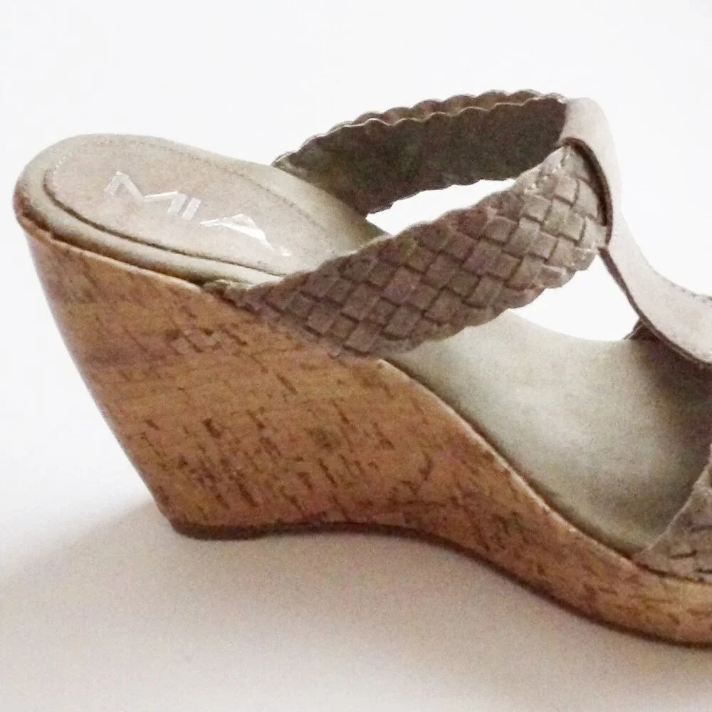 Mia Boho Suede Leather T-Strap Cork Heel High Wedge Sandals Size 9 Taupe